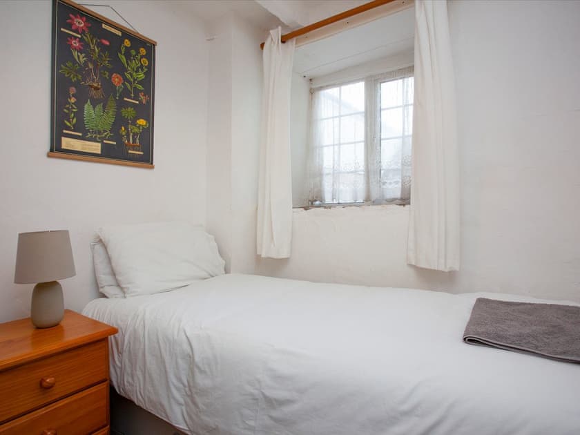 Single bedroom | Smithy - Summercourt Cottages, Looe