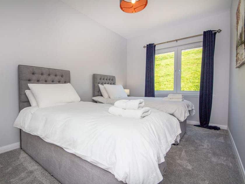 Twin bedroom | Kessock View Apartment, Inverness