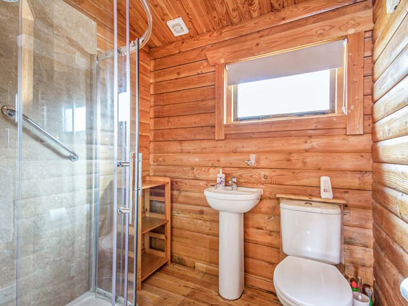 Shower room | Lochside Log Cabin, Brora