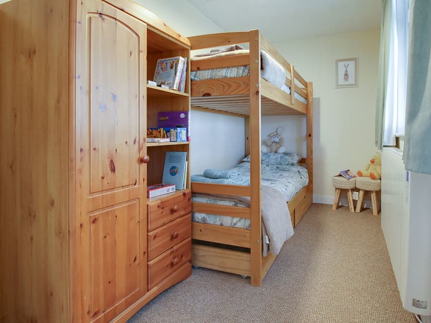 Bunk bedroom | Curlew Cottage, Thorpe St Peter, near Skegness