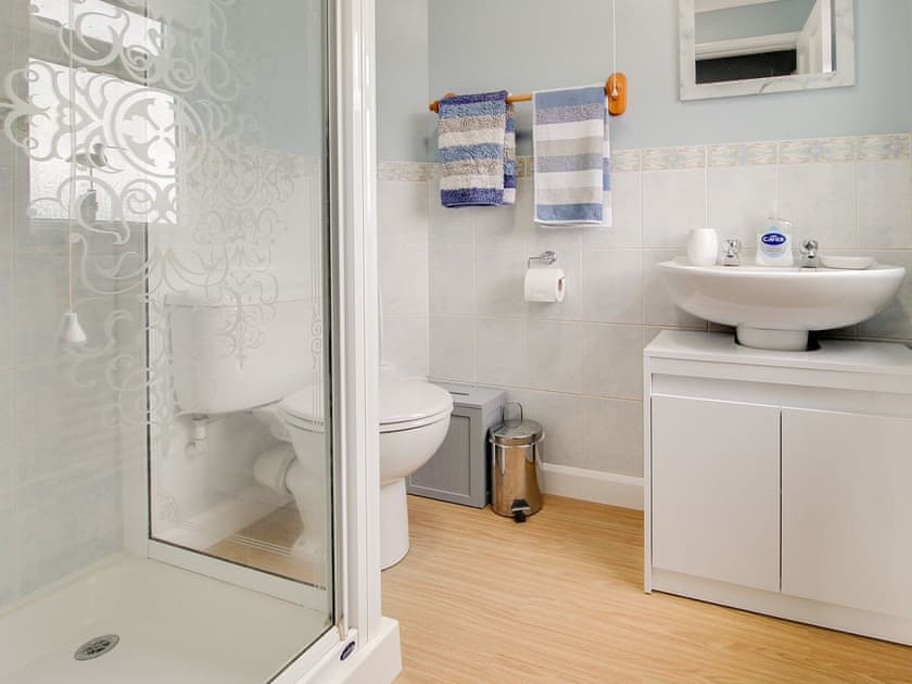 Shower room | Curlew Cottage, Thorpe St Peter, near Skegness