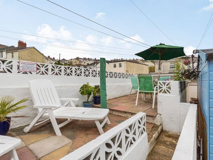 Sitting-out-area | The Garden Flat, Torquay