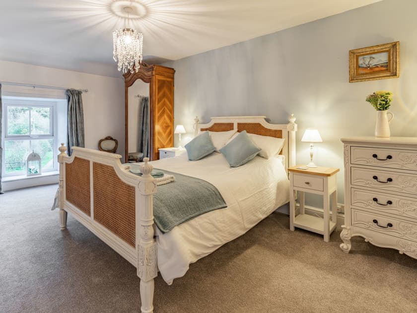 Double bedroom | Pwll Farmhouse, Llanllawddog, near Brechfa