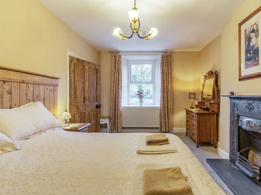 Double bedroom | Pwll Farmhouse, Llanllawddog, near Brechfa