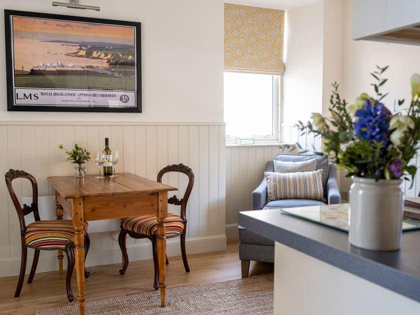 Dining Area | Courtyard - Arthouse Apartments, Inverness