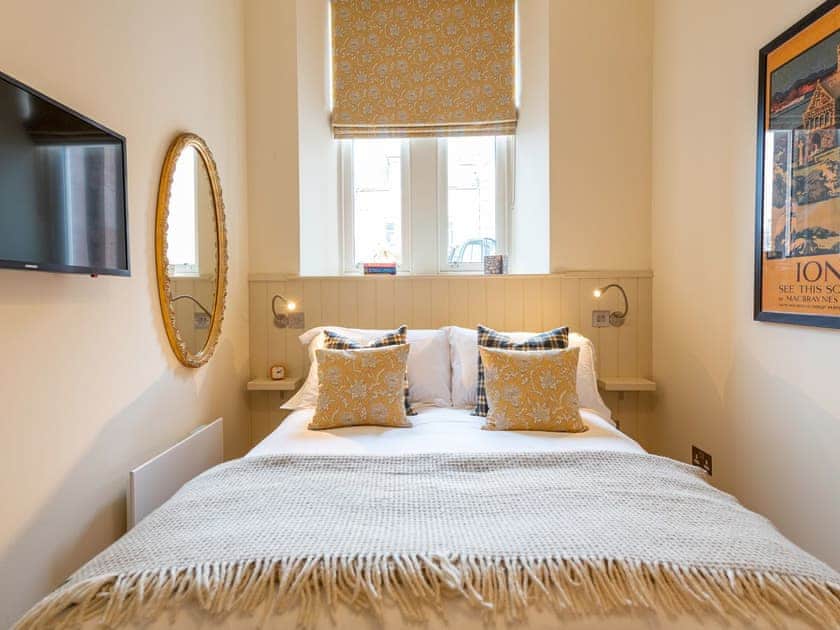 Double bedroom | Croft House - Arthouse Apartments, Inverness