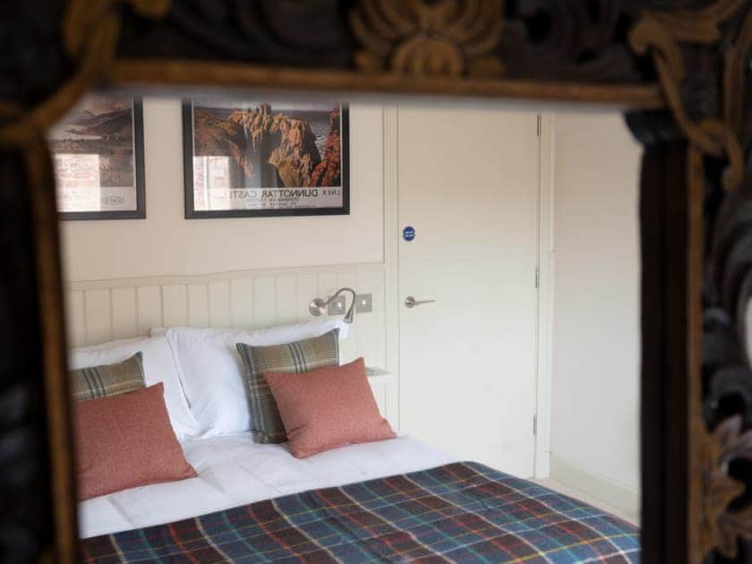 Double bedroom | Tree House - Arthouse Apartments, Inverness