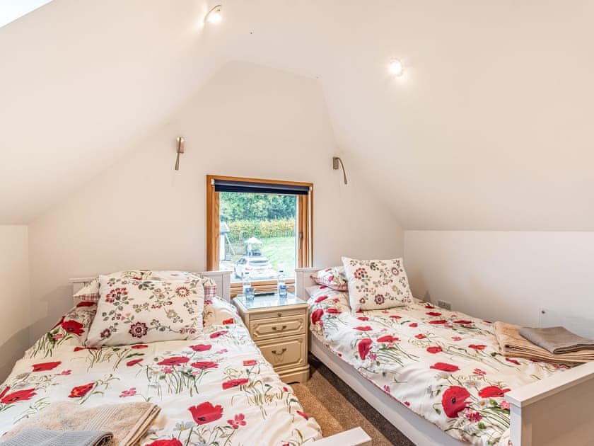 Twin bedroom | Brindleshaw Barn, Harvel, near Gravesend