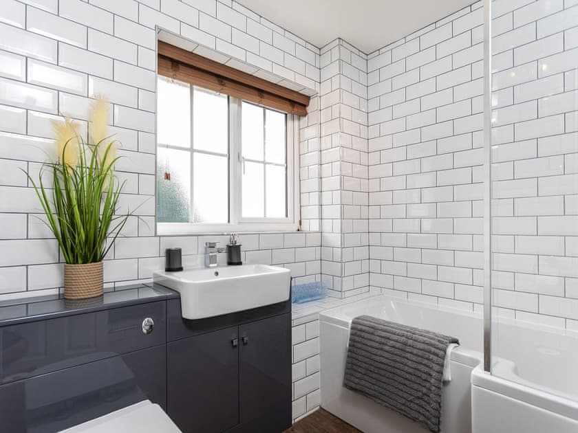 Bathroom | Maunsell, Ashford