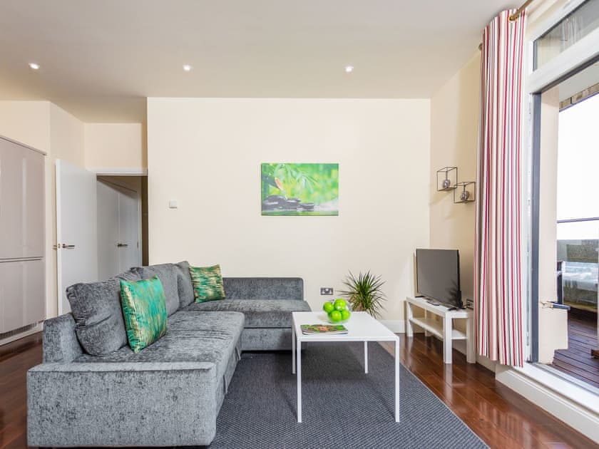 Open plan living space | Penthouse - Bellaire Stays, Ashford
