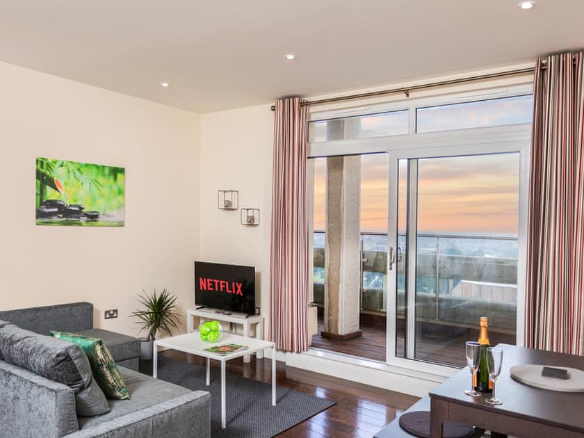 Open plan living space | Penthouse - Bellaire Stays, Ashford