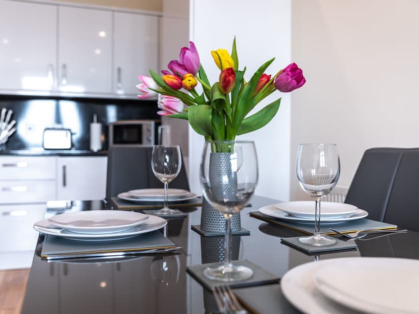 Kitchen/diner | Panorama - Bellaire Stays, Ashford
