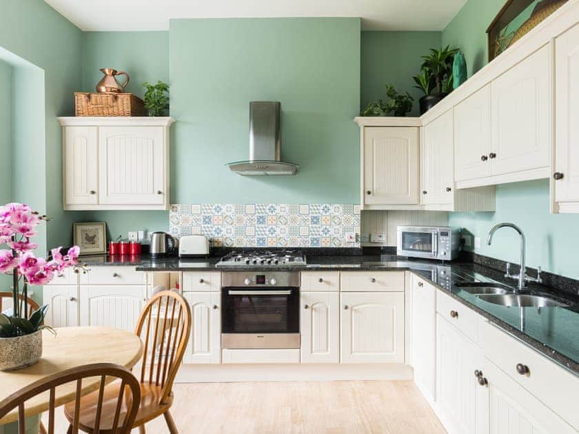 Kitchen | Apartment 14 - The Judges Lodgings, Gloucester