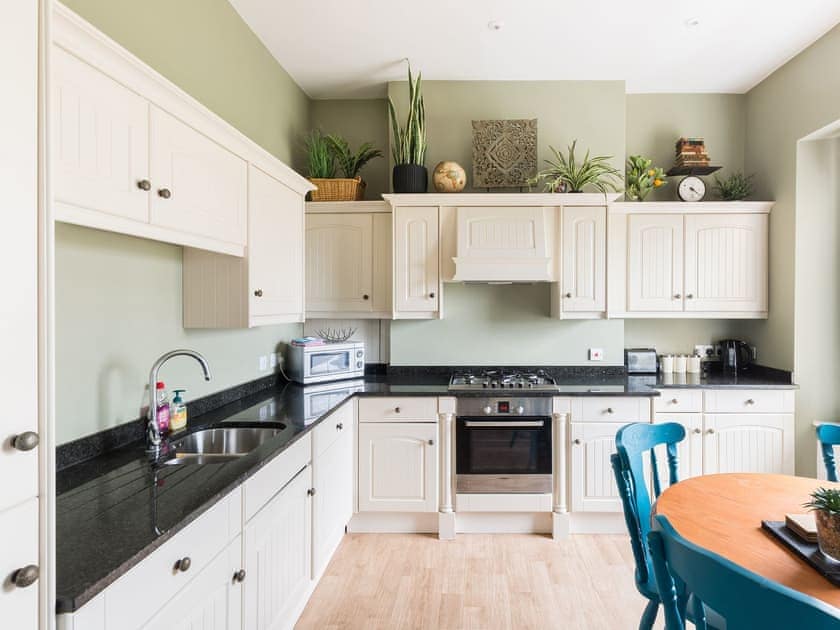 Kitchen | Apartment 15 - The Judges Lodgings, Gloucester