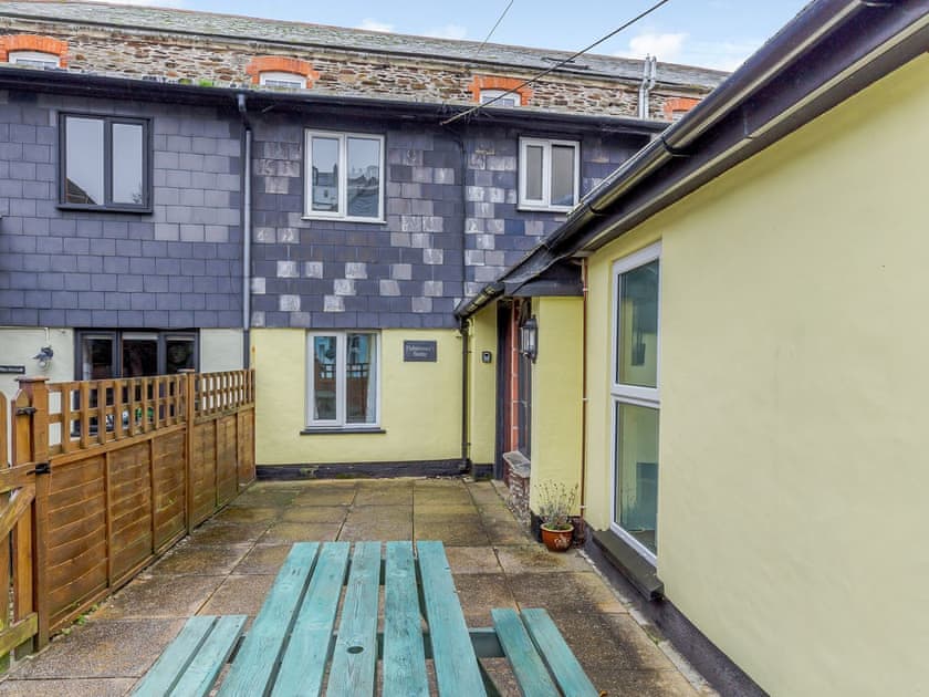 Sitting-out-area | Fisherman’s Bothy, Mevagissey