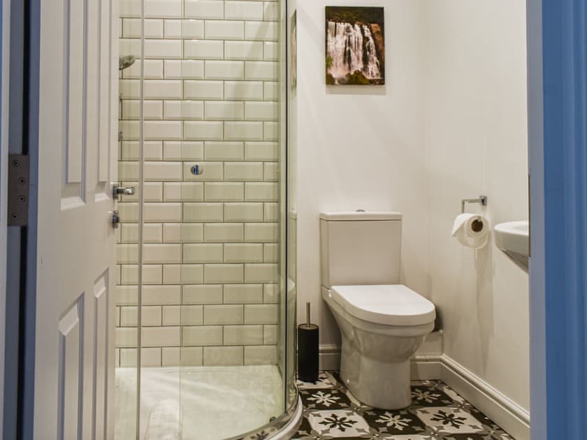 Shower room | Flat 3 Avon Villa, Bradford-on-Avon