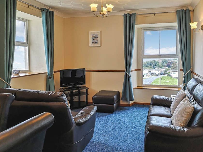 Living room/dining room | Brenig Cottage - Bron Y Wendon Holiday Park, Llanddulas