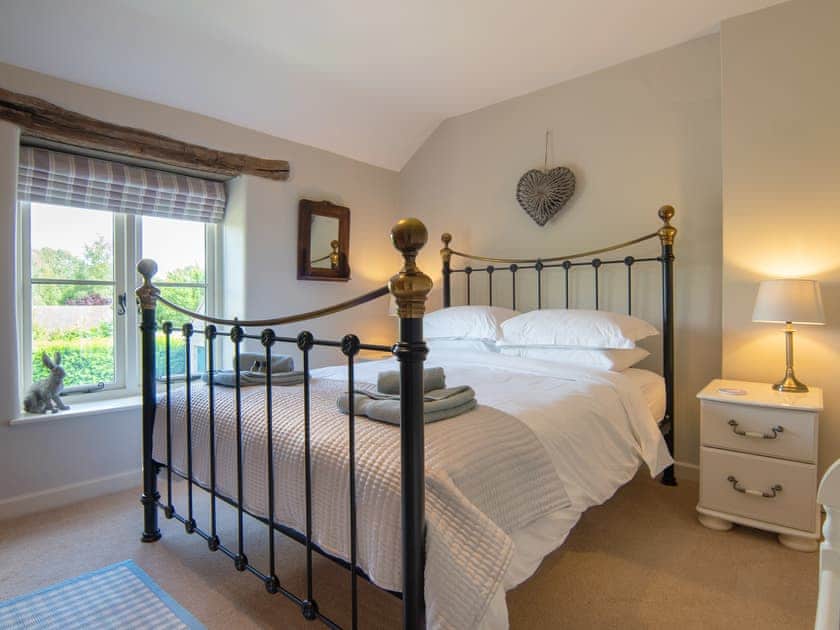 Double bedroom | Thistledown Cottage, Great Longstone, near Bakewell