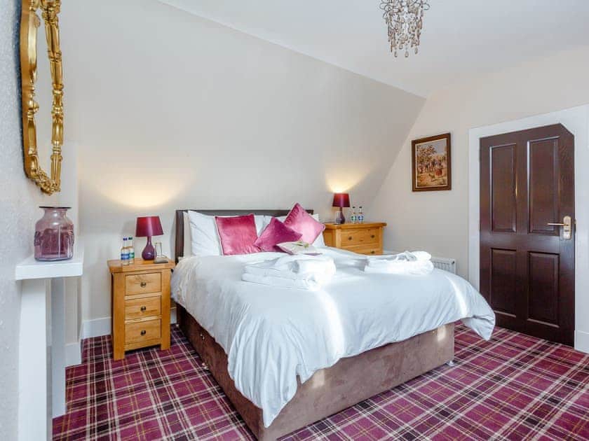 Double bedroom | Craigendarroch House, Ballater