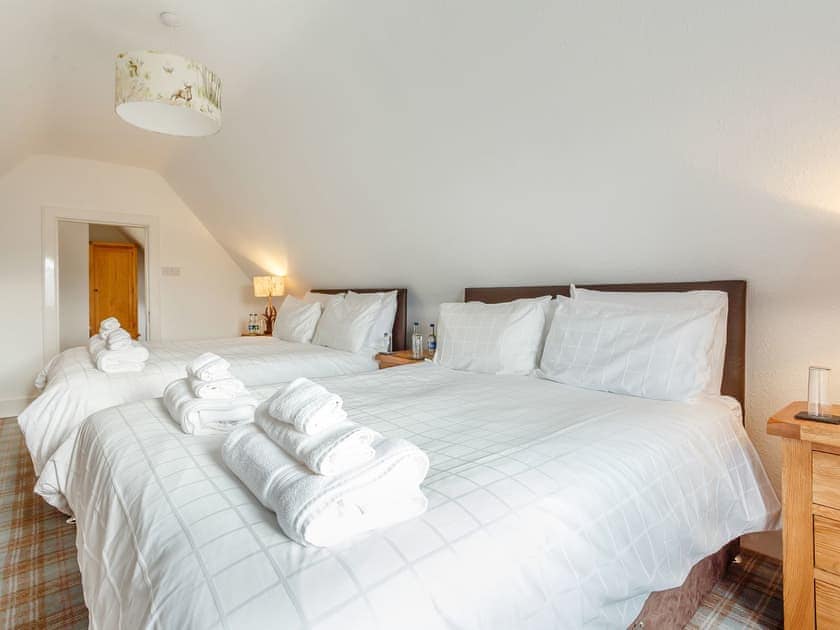Twin bedroom | Craigendarroch House, Ballater