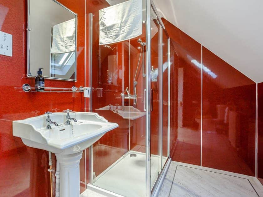 Shower room | Craigendarroch House, Ballater