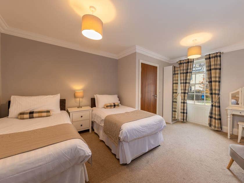 Twin bedroom | The Scotch Arms Mews, Brampton