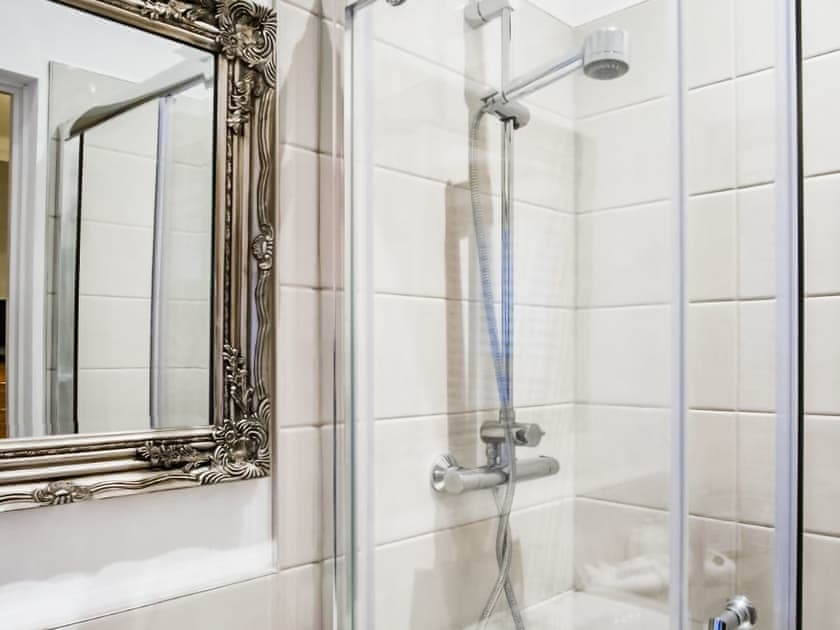 Bathroom | Blashford Manor Farm House, Ringwood
