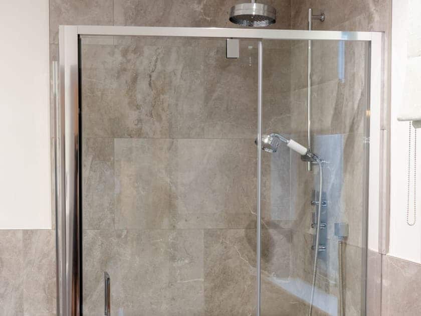 Shower room | Slatehouse Cottage - Drumlanrig Castle, Thornhill, near Dumfries