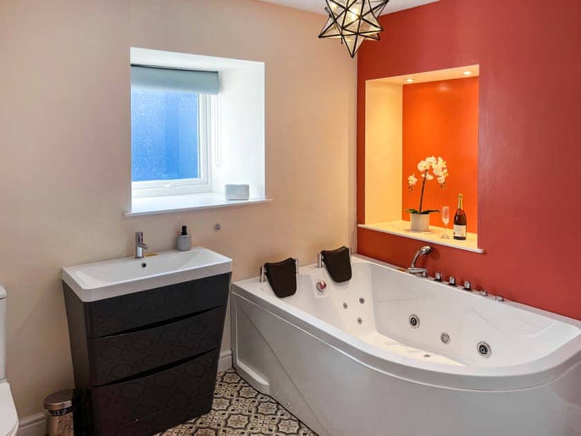 Bathroom | The Dairy - Home Farm, Dunragit, near Stranraer