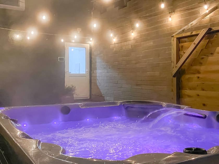 Hot tub | The Dairy - Home Farm, Dunragit, near Stranraer