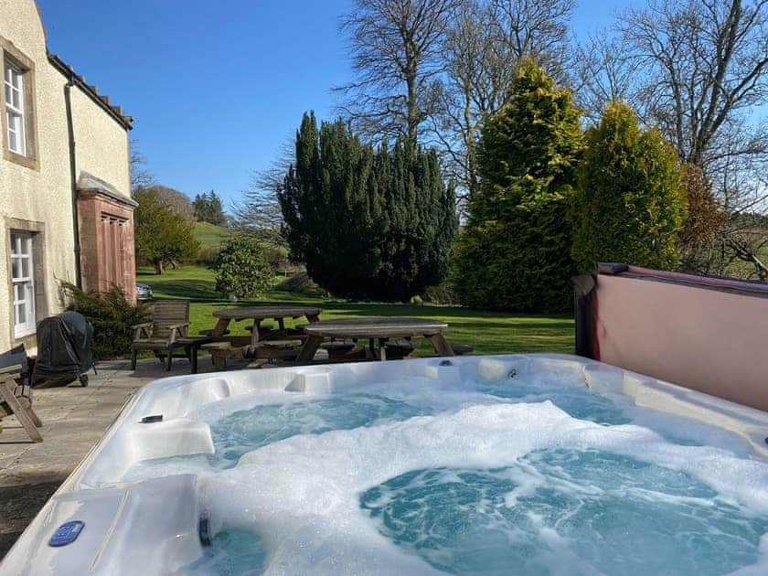 Hot tub | Rossie Ochil House - Rossie Ochil Estate, Forgandenny