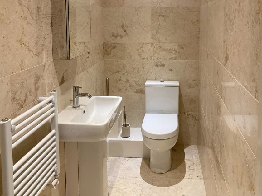 Bathroom | Hedgeways, Fordham