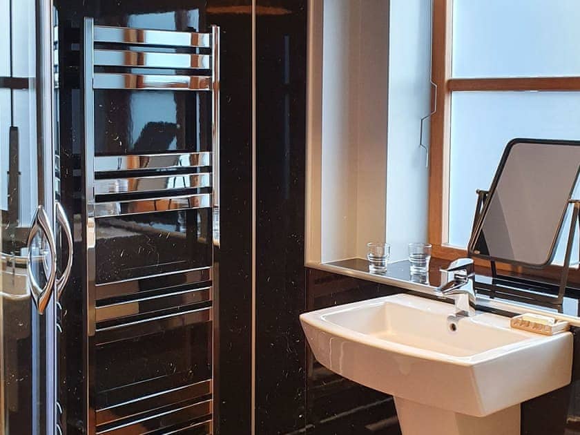 En-suite | Shielside, Acharacle
