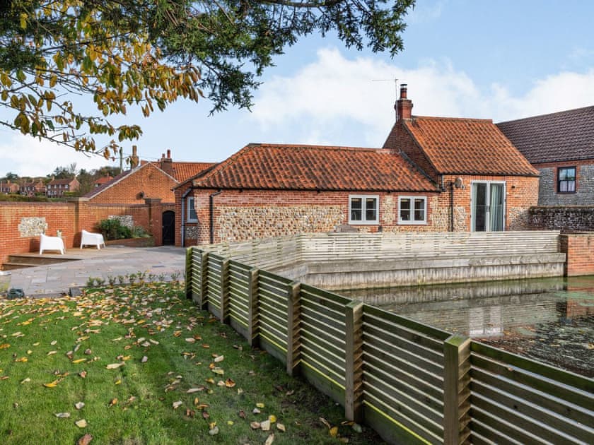 Garden and grounds | River View, Gimingham