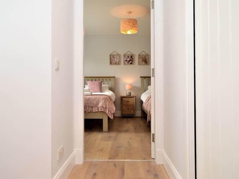 Twin bedroom | Greenlea, Strachur