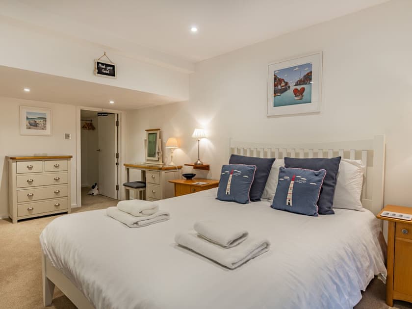 Double bedroom | The Pottery, Dartmouth