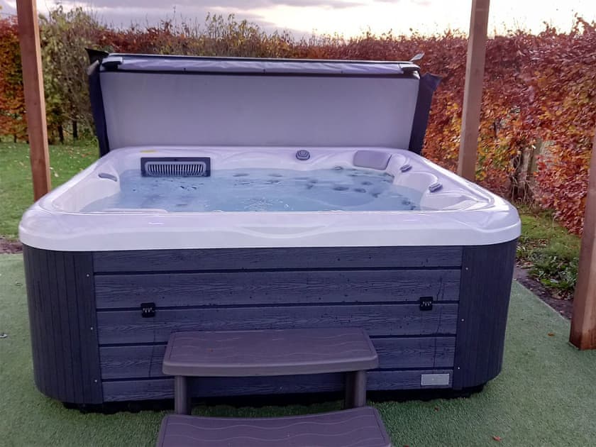 Hot tub | Rowan Muir, Crosshouse, near Kilmarnock