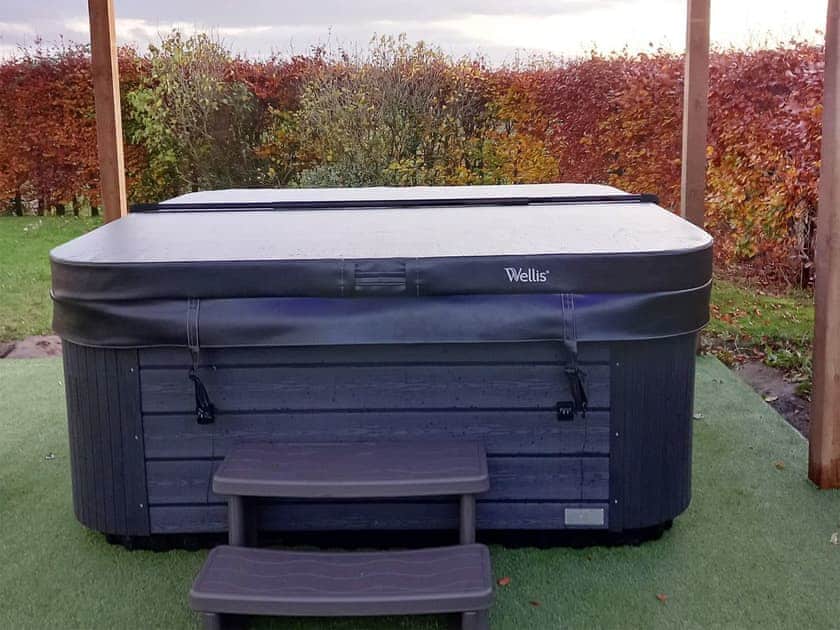 Hot tub | Rowan Muir, Crosshouse, near Kilmarnock