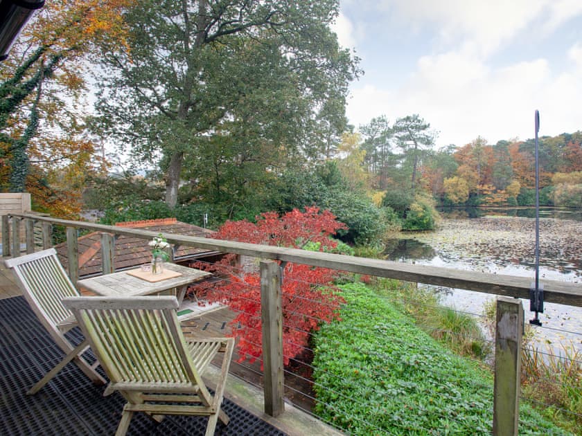 Terrace | Over Lake Apartment - Indio Lake, Bovey Tracey