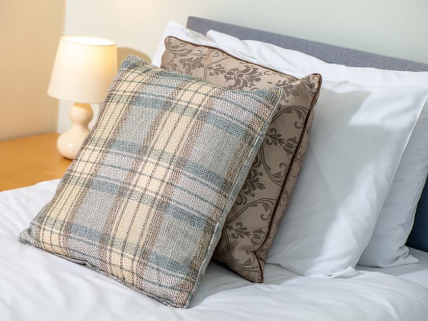 Twin bedroom | Birchwood Cottage, Aviemore