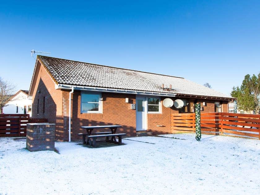 Exterior | Reindeer Retreat - Silverglades Holiday Homes, Aviemore