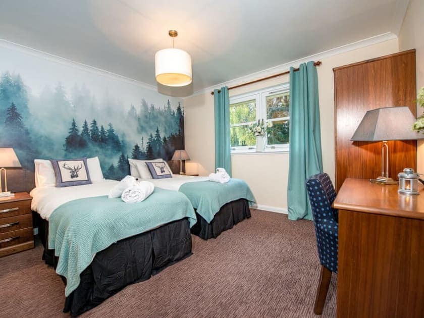 Twin bedroom | The Cairngorm - Silverglades Holiday Homes, Aviemore