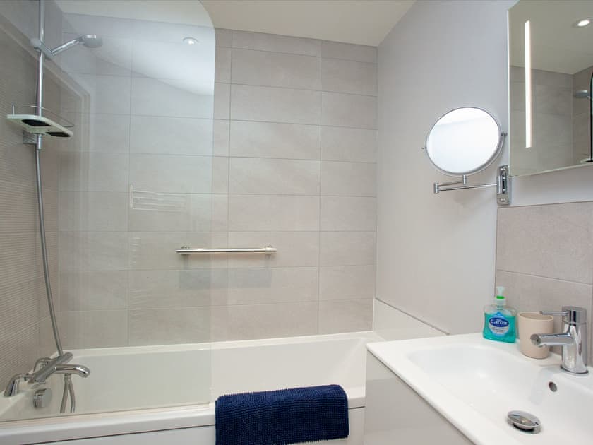 Bathroom | Montpellier Apartment, Teignmouth