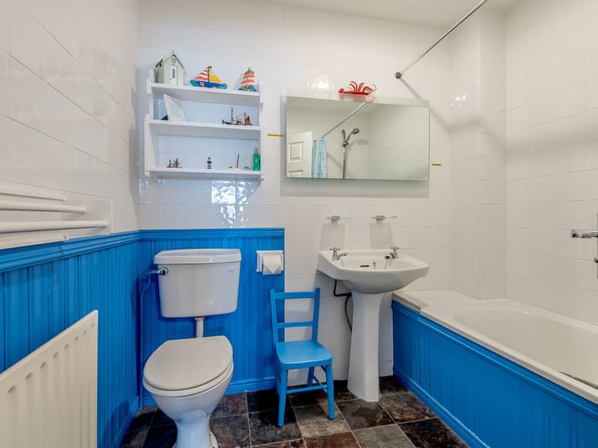 Bathroom | Leeward Cottage, Wells-next-the-Sea, Norfolk