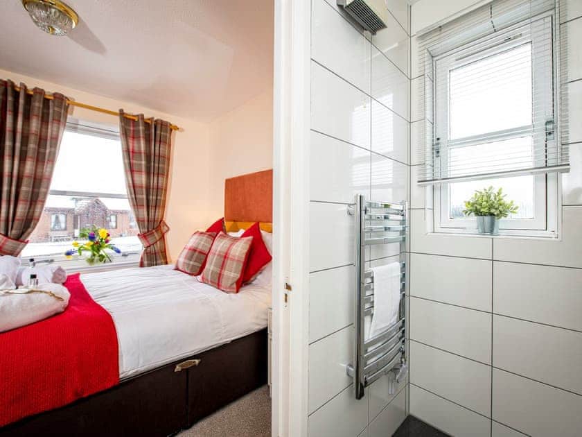 Double bedroom | Ptarmigan - Silverglades Holiday Homes, Aviemore