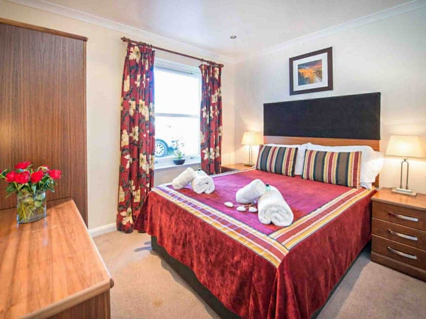 Double bedroom | Golden Eagle - Silverglades Holiday Homes, Aviemore