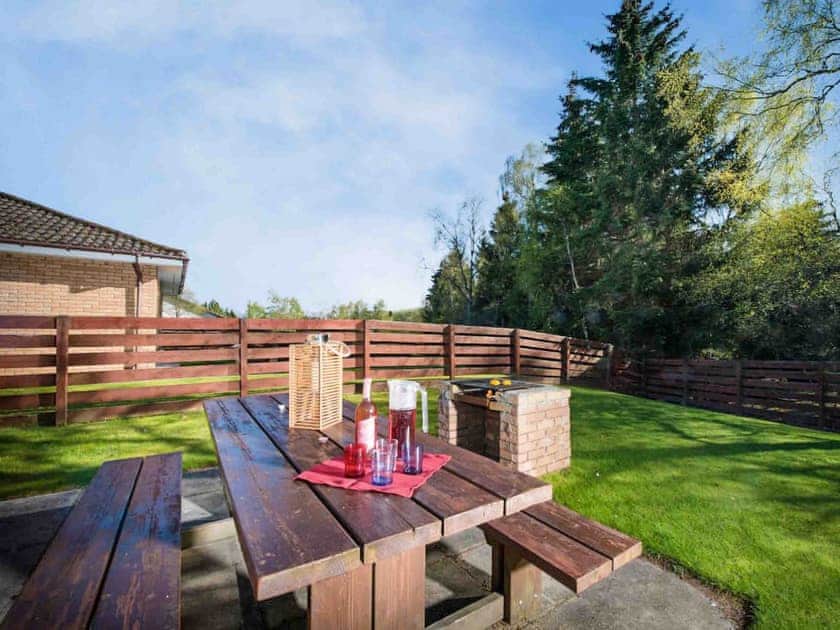 Garden | Golden Eagle - Silverglades Holiday Homes, Aviemore