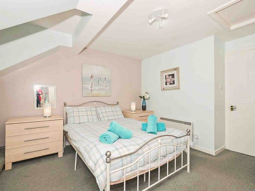Double bedroom | Larrach Beag - Silverglades Holiday Homes, Aviemore
