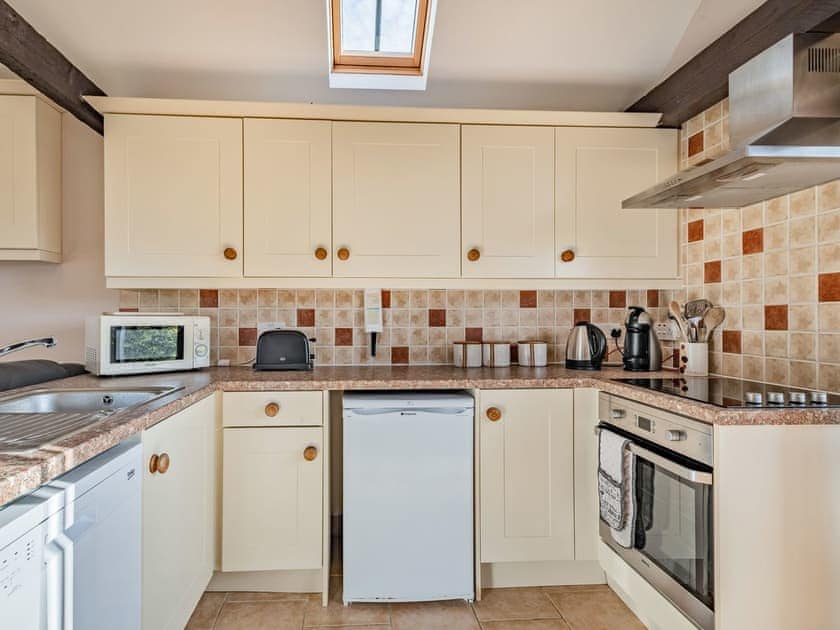 Kitchen | 2 Brick Kiln Barns - Brick Kiln Barns, Dilham, near North Walsham