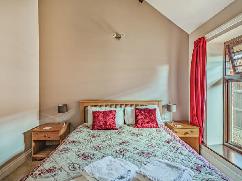 Double bedroom | 2 Brick Kiln Barns - Brick Kiln Barns, Dilham, near North Walsham